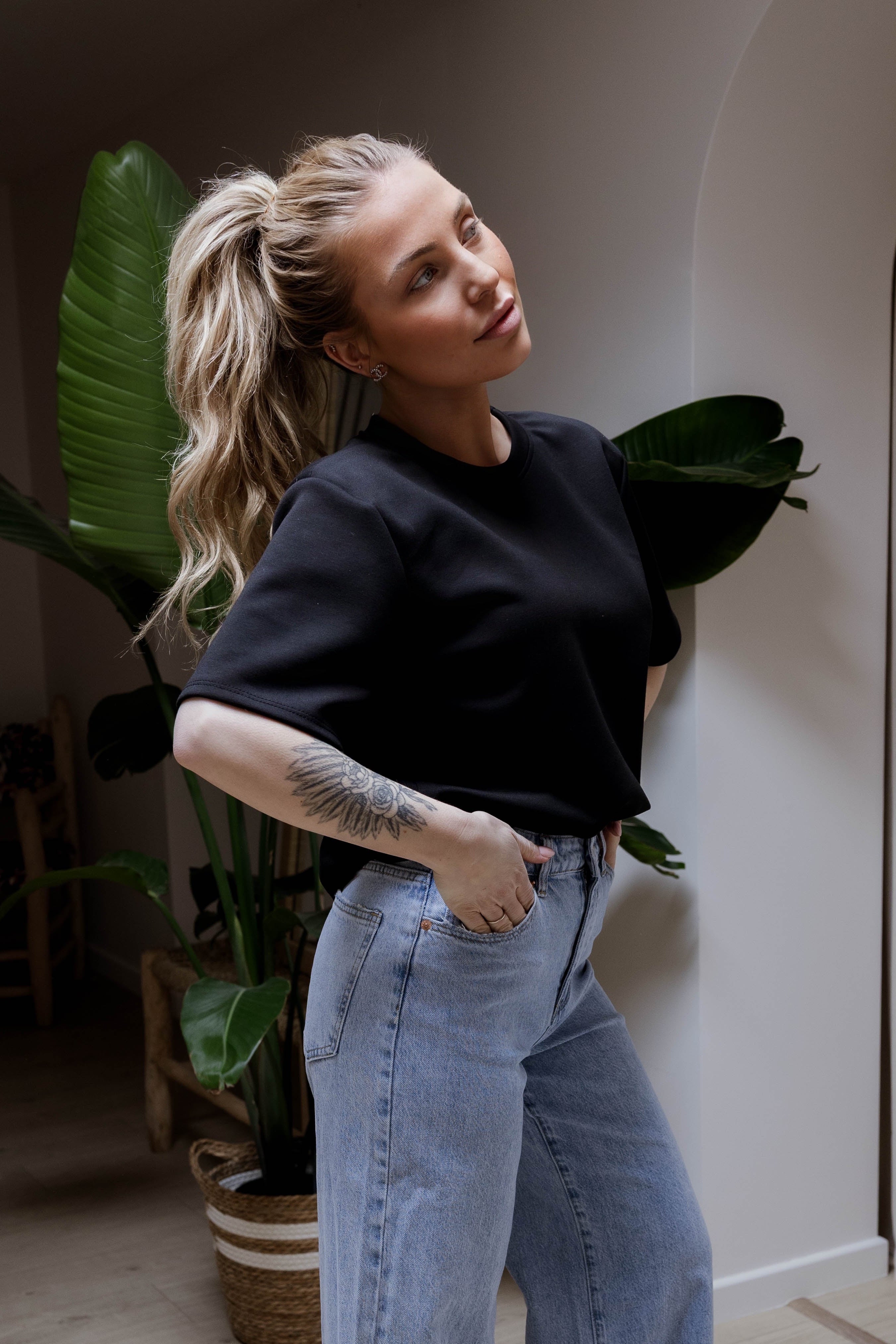 T-shirt à épaulettes