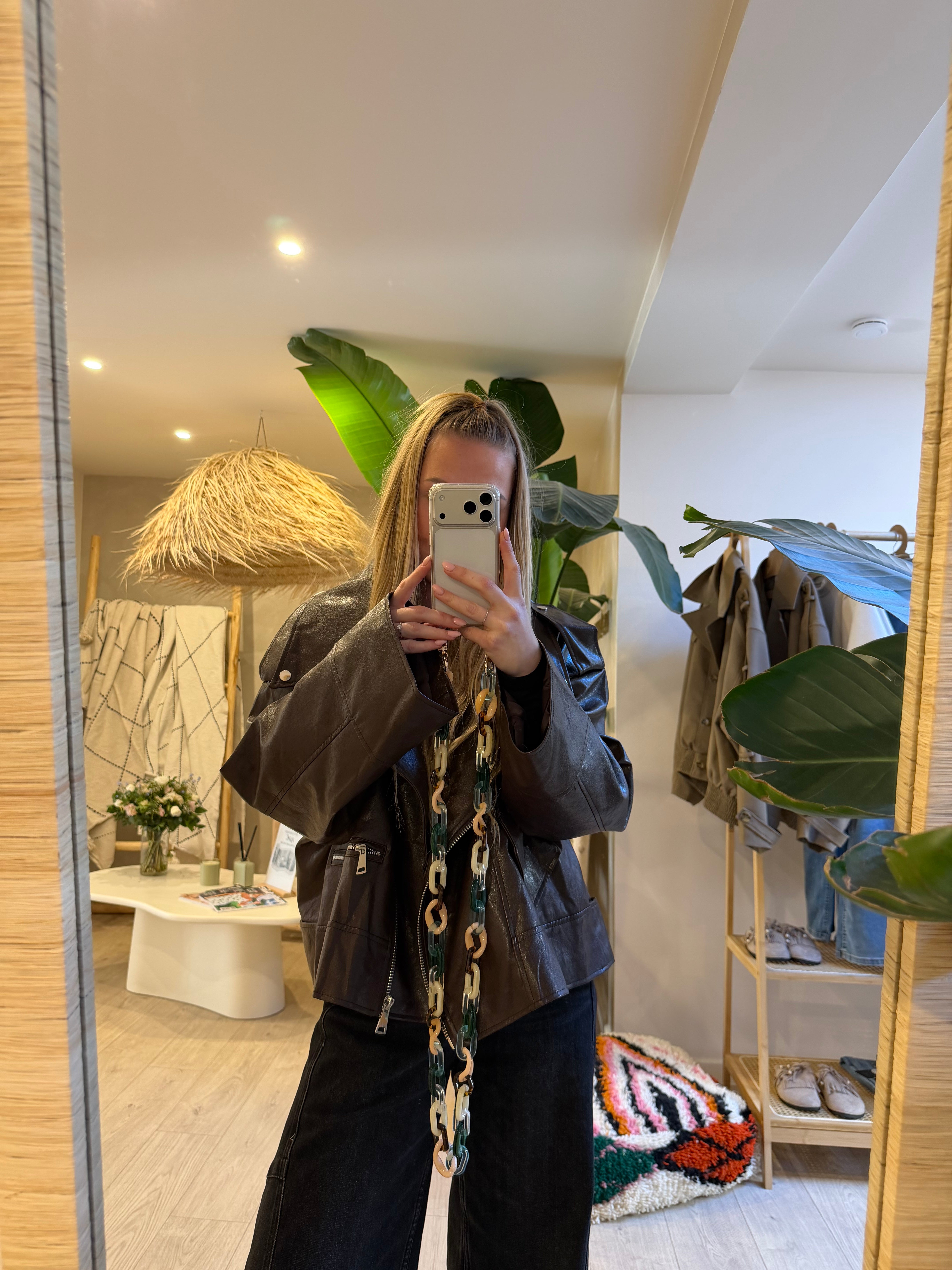 Chaîne de téléphone